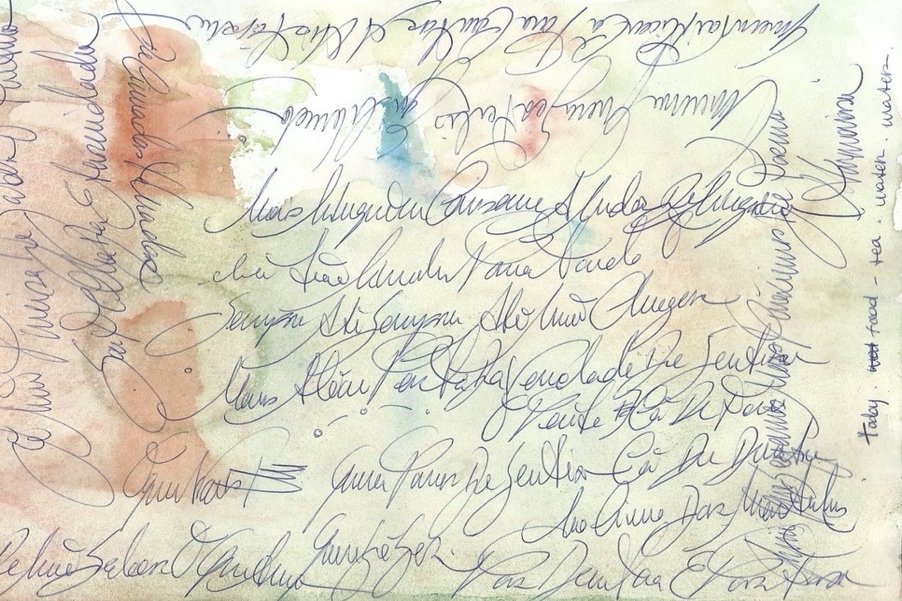 Automatic writing by Psychic Lilly – spiritual channeling through handwriting for divine guidance.