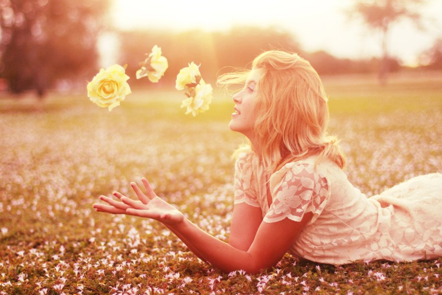 Psychic Lilly professional biography – psychic empath, astrologer, spiritual intuitive, and energy healer